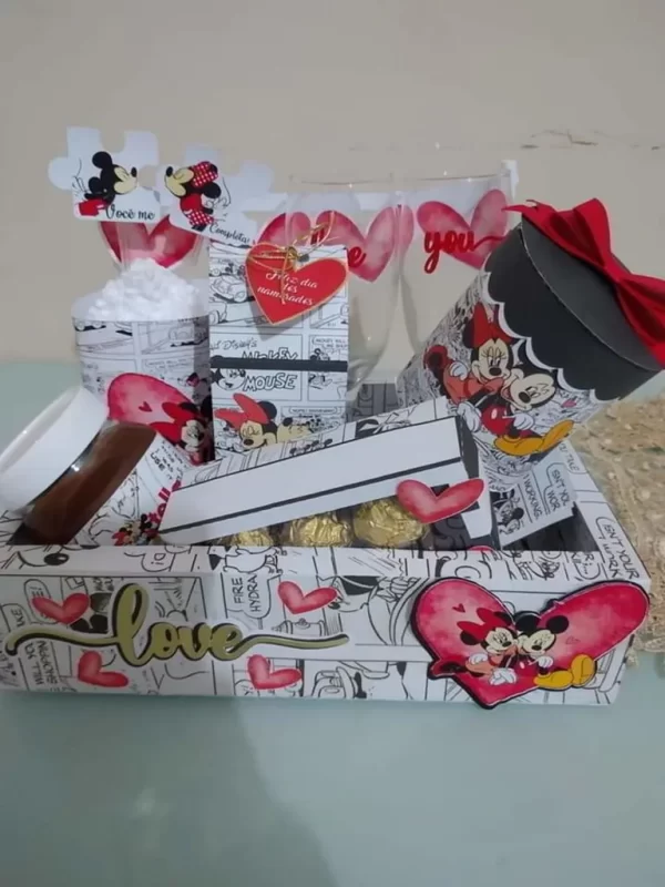 Festa na Caixa Minnie e Mickey Studio